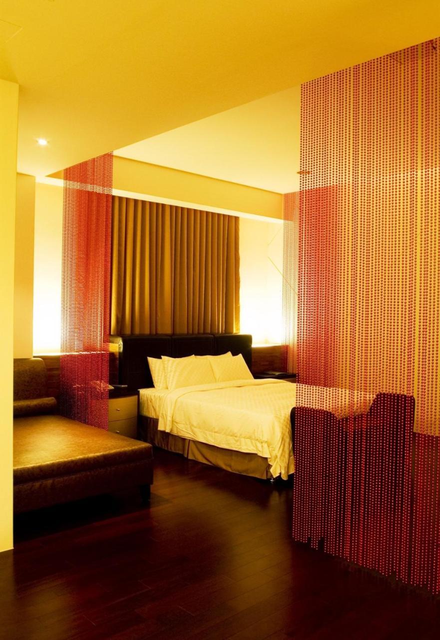 Hip Spa Motel Taichung Exterior foto