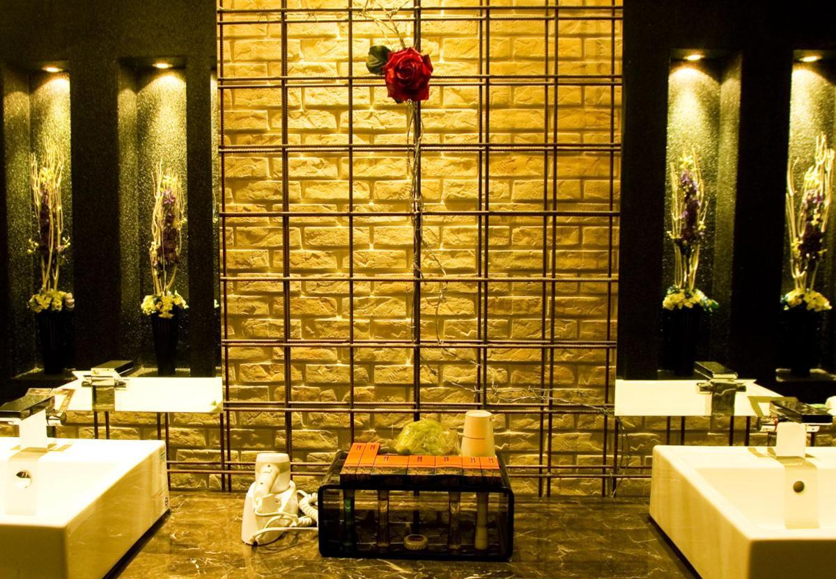 Hip Spa Motel Taichung Exterior foto